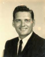 Ariel Watt's Instagram, Twitter & Facebook