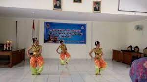 Tari manipuren by krucil di acara got talent sharp kongoten depo pelita sokaraja. Tari Manipuri Youtube