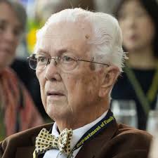 This photo was posted here a week or two ago, does anyone know what year it  was/is? Son of Brian Shackleton has asked ….🏏