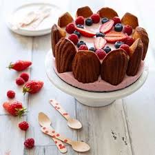 C Est Encore Un Peu Tot Pour Les Framboises Et Myrtilles Mais Ca Y Est Les Fraises Sont La Elles Sont Arrivees A Laru Desserts Mini Cheesecake Cheesecake