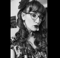 Kelly Kidd's Instagram, Twitter & Facebook