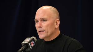 Titans' Nicholas Petit-Frere opens a can of worms with his new side gig as  a fantasy football analyst