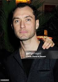 Cast of Henry V including Fred Lancaster, Maddie Rice, Ben... News Photo