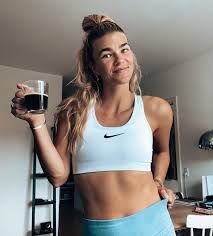 In the 2015 world championship she won the silver medal with the national team and became the goalkeeper with the highest percentage of saves in the tournament. Tess Wester