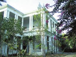 The colonial bungalow in India