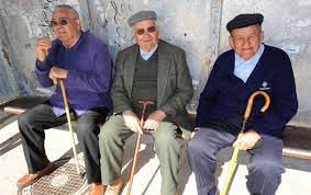 Viejos payasos es un grupo de tus personas favoritas (en su mayoría) llenas de buen humor que solías leer en revistas de videojuegos del pasado. Espana Pais De Viejos Efecto Naimefecto Naim Efecto Naim Ntn24