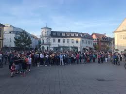 Zeigt die entfernung von offenburg zum nordpol, äquator, südpol und zu jedem ort. Lahr Ob Wahl Keine Entscheidung Im Ersten Wahlgang Offenburg Umgebung Schwarzwalder Bote
