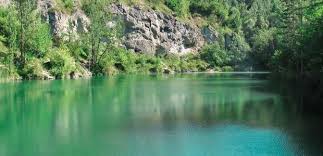 Na slovensku nemáme len hrady a zámky, nájdemu tu aj množstvo vodných plôch s krásnou scenériou a okolím. Slovensko Je Prima Top 3 Slovenske Jazera Ktore Lakaju Turistov Svojou Tyrkysovou Farbou Fun Radio