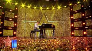 Românii au talent sezonul 7 golden buzzer fang shuang!!! Romanii Au Talent Golden Buzz Pentru Mihai È›igaret 13 Ani Eu TrÄƒiesc Ceea Ce Cant È™i Un Instrument Mai Cult È™i Mai Divers Decat Pianul Nu ExistÄƒ Facebook