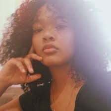 Bronwyn Roberts (bronwynr14)