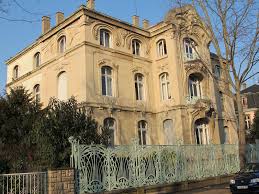 Maison Aux Raisins 1904 7 Rue Bartholdi Colmar 68 France Le Midi House Styles Art Nouveau Art Deco