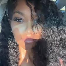 Pamela Layfield's Instagram, Twitter & Facebook