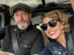 It's Mint Julep Day! 🥃🌿 Time to grab a glass , load up the crushed ice,  and get your sip on! But first — did you know “julep” comes from the Spanish