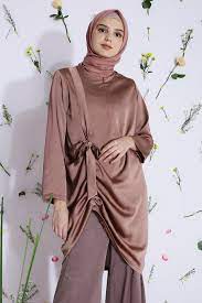 Silahkan pilih baju gamis yang kamu suka, mulai dari model gamis terbaru, model baju gamis terbaru, baju gamis. 8 Model Baju Menyusui Terbaru Untuk Ke Kantor