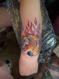 Got to make this stained glass Lilly of the Valley tattoo for @kaylynbaker_  and had SO MUCH fun doing it!!! I would love to do more stained glass  inspired designs!! The first