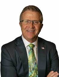 Larry Hoff's Instagram, Twitter & Facebook