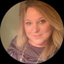 Tracy Polaski's Instagram, Twitter & Facebook