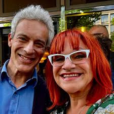 Bei der Stadt Goch gab es Grund zum Feiern! 😀 Mitarbeiterinnen und  Mitarbeiter der Stadt Goch wurden für ihr 25jähriges bzw. 40jähriges  Dienstjubiläum geehrt oder schieden aus dem aktiven Dienst aus.  Bürgermeister