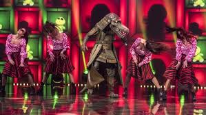 The masked singer has reached hungary! Kik Rejtozhetnek A Maradek Harom Maszk Mogott Az Alarcos Enekesben Sorozatwiki