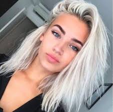 35 Nuances De Blond Polaire Reperees Sur Pinterest Cheveux Decolores Cheveux Coiffure