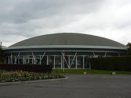 It is located 10.8 km (6.7 mi) from the center of paris. Schwimmstadion Drancy Drancy 1967 Structurae