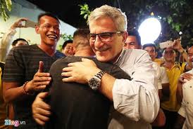 1 năm sau khi về với đội này, hlv calisto giúp đồng tâm long an vô địch giải hạng nhất. Ong Calisto Báº¥t Ngá» Trá»Ÿ Láº¡i Viá»‡t Nam Bao Tay Ninh Online