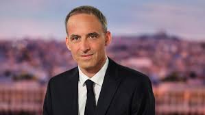 Présidentielle 2027 : Raphaël Glucksmann se donne «trois mois» pour décider  s'il sera candidat