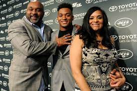 Hand jamal adams a dare and he'll quickly embrace the task; Who Is Jamal Adams Girlfriend Family Bio Is Here