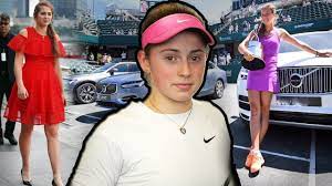 Jeļena ostapenko born 8 june 1997 is a latvian professional tennis player. Jelena Ostapenko Net Worth Biography Boyfriend Lifestyle And Family Phot Famous Sports Sports Gallery Wife And Girlfriend