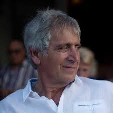 Yves duteil a actuellement 71 ans, il est né le 24/07/1949, catégorie chanteurs. Yves Duteil Publications Facebook