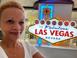 Monique Jelks's Instagram, Twitter & Facebook