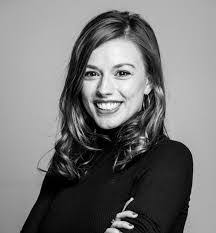 Layla Meadows's Instagram, Twitter & Facebook