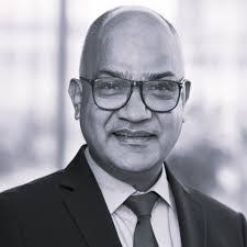 Faisal Kamal's Instagram, Twitter & Facebook