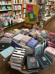 Su cubierta pionera, construida con el material transparente etfe, es una apuesta clara bajo el concepto de centro comercial al aire libre. Casa Del Libro On Twitter Las Agendas Escolares Mas Top Del Momento Estan En Casa Del Libro Pasate Por Nuestras Librerias O Descubrelas Aqui Https T Co Alnvktlx9b Casa Del Libro Islazul Https T Co Hbbavzbn7a