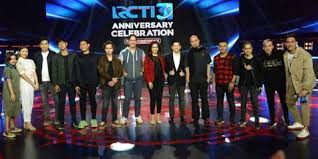 Just share gan (sory klo repost):iloveindonesias mari bernostalgia dengan acara tv rcti tahun 1990an alkisah pada jaman dulu kala di dunia pertelevisian indonesia, dulu pilihan channel untuk di tonton tuh cuma dua, kalo bukan nonton berita di tvri, atau nonton hiburan di satu satunya tv swasta saat itu, rcti. Lama Tak Terdengar Gaungnya Para Artis Rcm Bakal Comeback Bareng Di Malam Puncak Ultah Rcti Kapanlagi Com