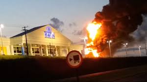 Atualmente, com quase 90 lojas havan espalhadas por vários estados brasileiros, a havan mantém seu objetivo de tornar o mercado mais. Incendio Que Destruiu Estatua Da Loja Havan De Sao Carlos Foi Criminoso Diz Policia Civil Sao Carlos E Araraquara G1