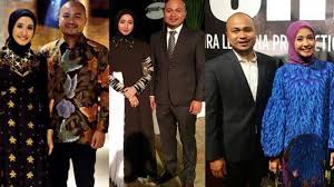 Laudya cynthia bella (born in bandung, west java, indonesia on 24 february 1988) is an indonesian singer and actress of mixed sundanese, javanese and minangkabau descent. Laudya Cynthia Bella Batal Nikah Ternyata Mbah Mijan Sudah Peringatkan Sebelumnya Tribun Sumsel