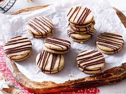 Nougat Platzchen Rezept Lecker Rezept Platzchen Rezept Kekse Backen Rezept Platzchen Backen Weihnachten