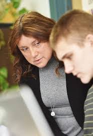 Ellen Durr's Instagram, Twitter & Facebook