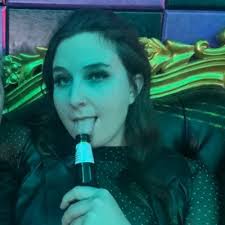 Alyvia Elliott (@ElliottAlyvia)