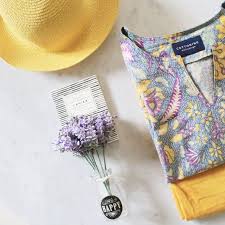 Love Is Like A Batik Created From So Many Emotional Colors Batik Quote Yellow Purple Fashion Batik