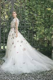 Our Favorite 2020 Wedding Dress Trends From Ny Bridal Fashion Week Green Wedding Shoes Monique Lhuillier Wedding Dress Wedding Dress Trends Monique Lhuillier Bridal