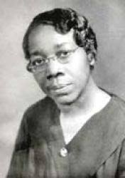 Mollie Parker's Instagram, Twitter & Facebook