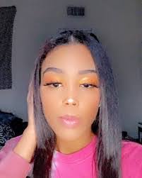 Olivia Hutson's Instagram, Twitter & Facebook