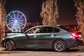 Xl 1 foloseşte un motor disel de 800 cc care dezvoltă 48 cp şi un motor electric capabil să livreze 27 cp. Test Drive Bmw 330e G20 Mai Bun Ca 330i