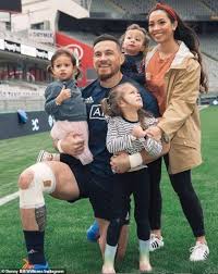 Sonny bill williams has become a father for the fourth time. Candice Warner Cuts Off The Interview When The Toilet Is Discussed