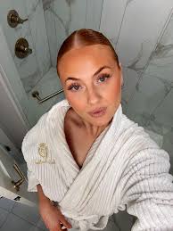 Fyndin, fiðrildi og flugfreyja