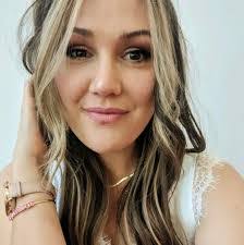 Tracy Clement's Instagram, Twitter & Facebook