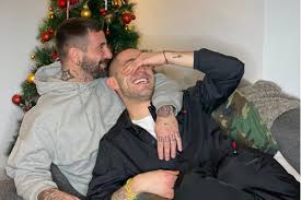 Tommaso zorzi ha dichiarato, durante un'intervista, di aver fatto coming out per la prima volta con michelle hunziker. Chi E Tommaso Zorzi Ex Di Riccanza Vita Privata E Biografia