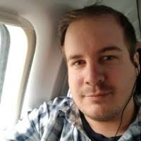 60+ perfiles de «Holton»